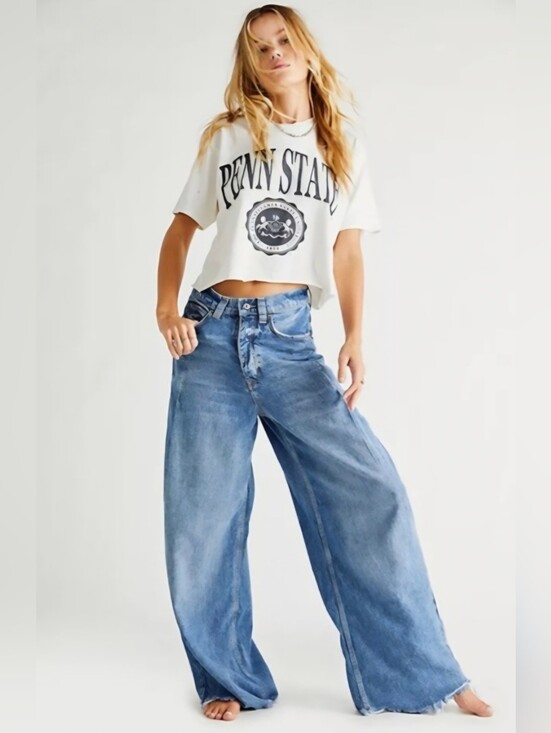 We The Free Denim - We The Free Light Blue Wide-Leg High-Rise Slouchy Jeans. Size 30. #SW